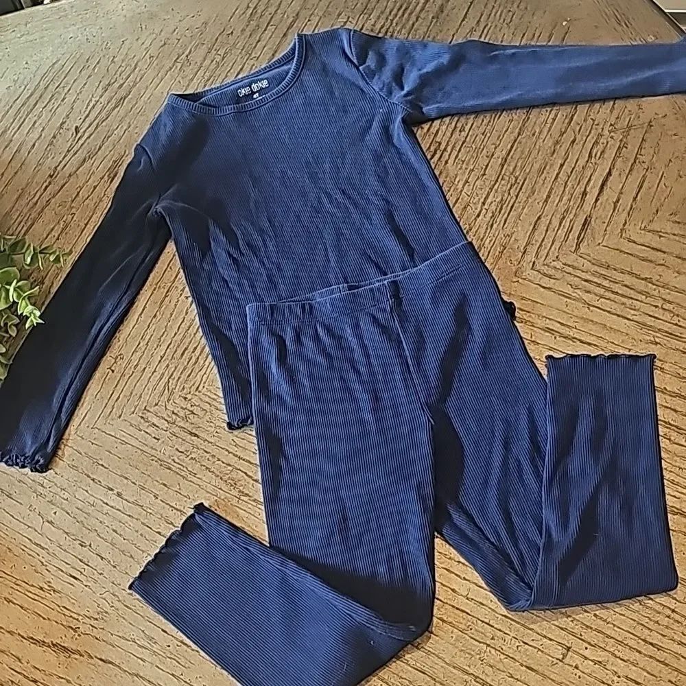 Ribbed navy lounge set 4T